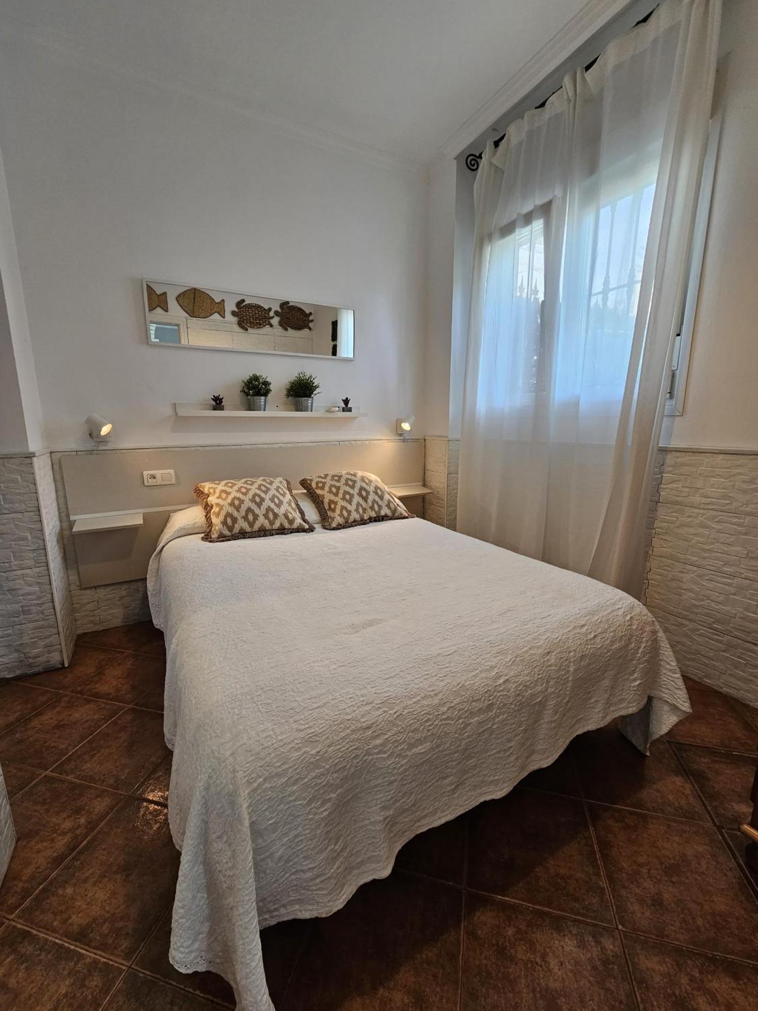 Pedregalejo Beach House Apartment Malaga Ngoại thất bức ảnh
