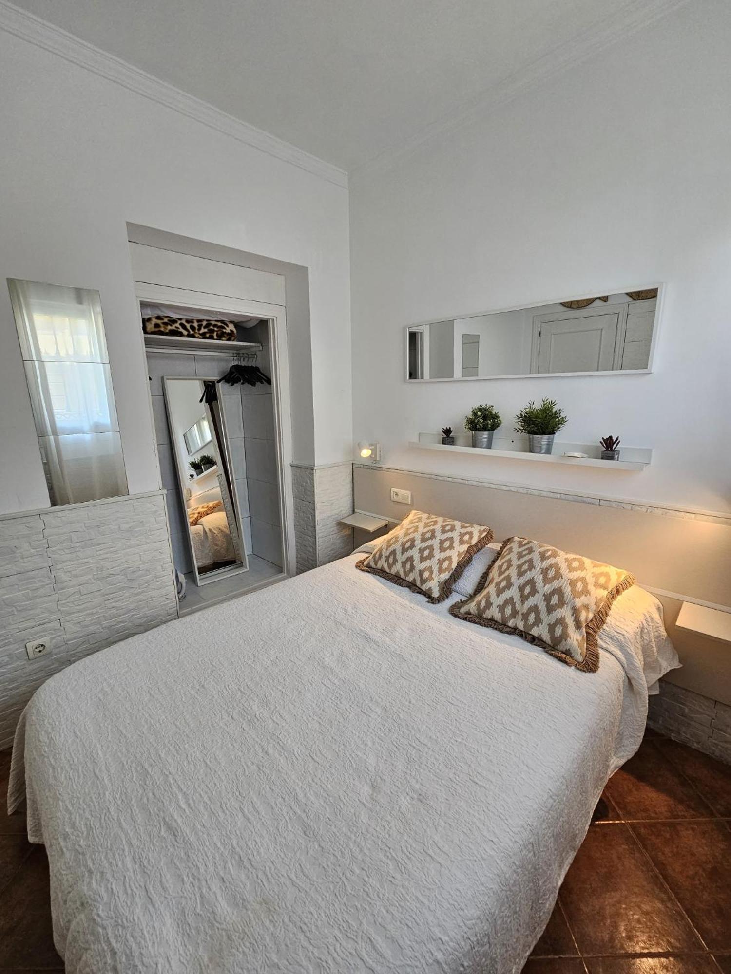 Pedregalejo Beach House Apartment Malaga Ngoại thất bức ảnh