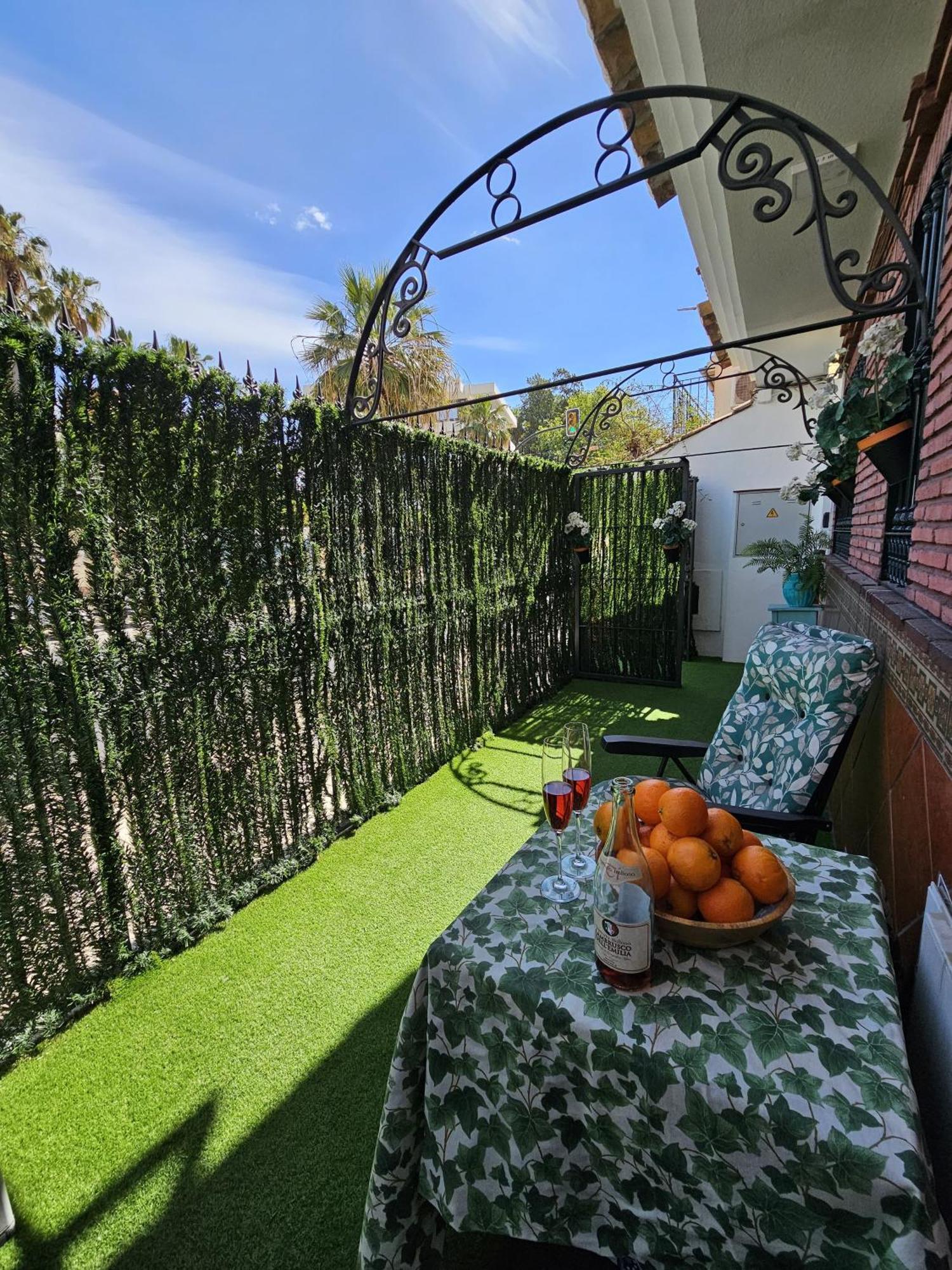 Pedregalejo Beach House Apartment Malaga Ngoại thất bức ảnh
